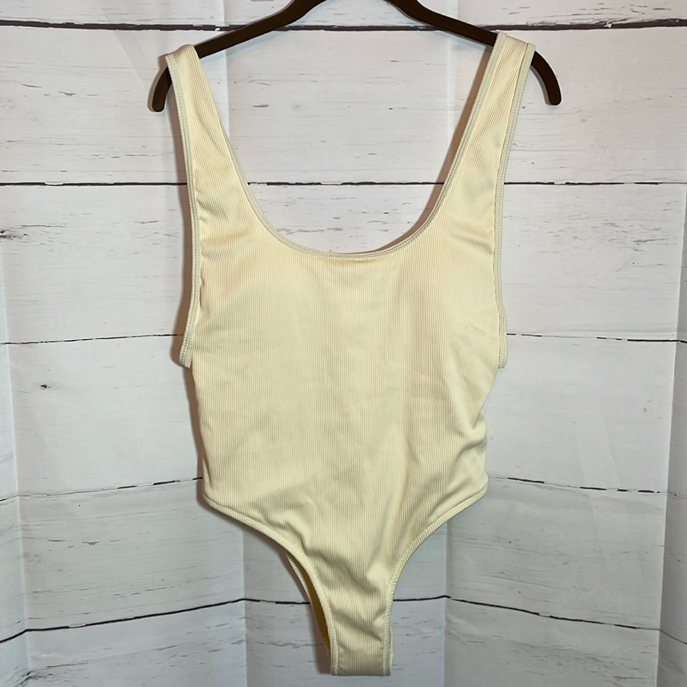NWOT Zara Pastel Yellow Ribbed Bodysuit